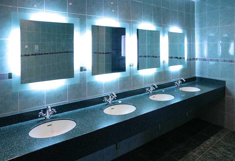 commercial bathroom cleaning in Tampa